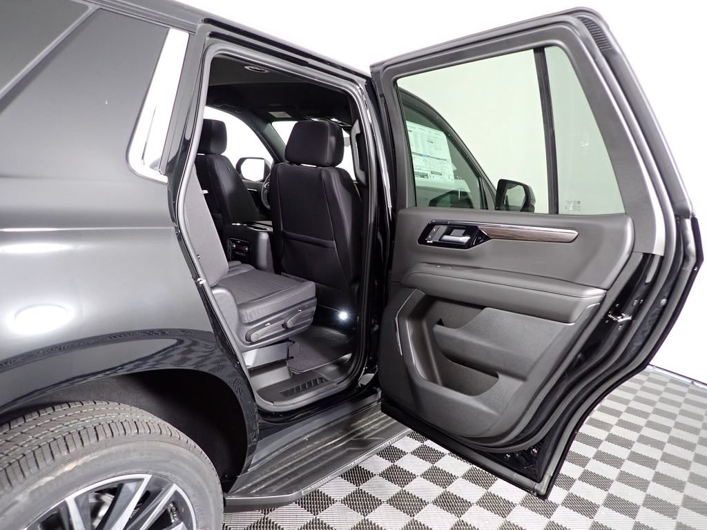 New 2026 Chevrolet Tahoe LS w/ LS Custom Edition AWD/4WD image 33