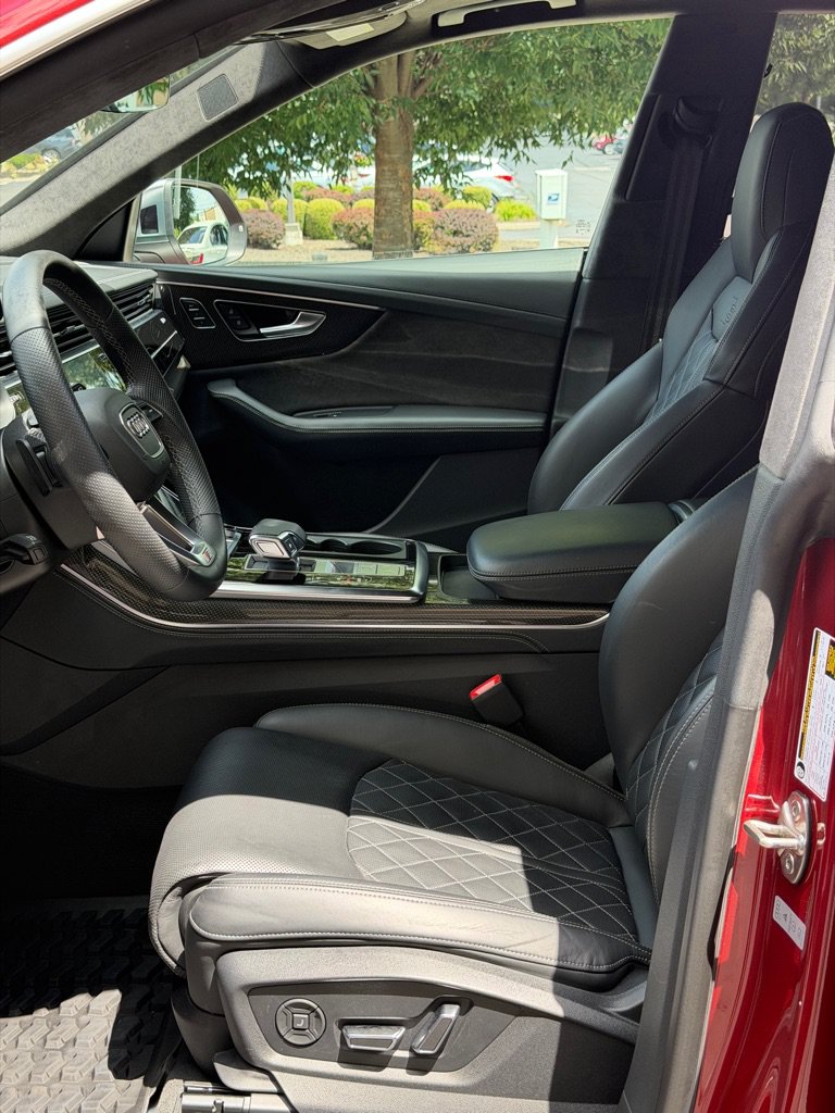Used 2022 Audi SQ8 Prestige AWD/4WD image 22