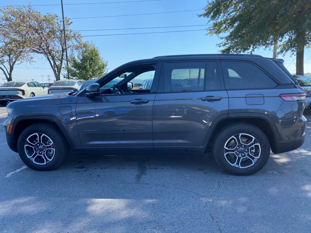 Used 2022 Jeep Grand Cherokee Trailhawk image 3