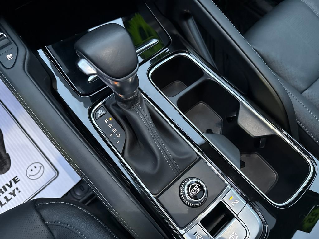 Used 2025 Kia Telluride EX w/ EX Captain's Chair Package image 27