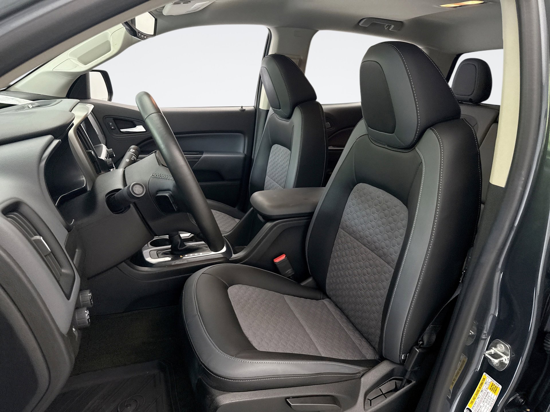 Used 2016 Chevrolet Colorado Z71 image 11