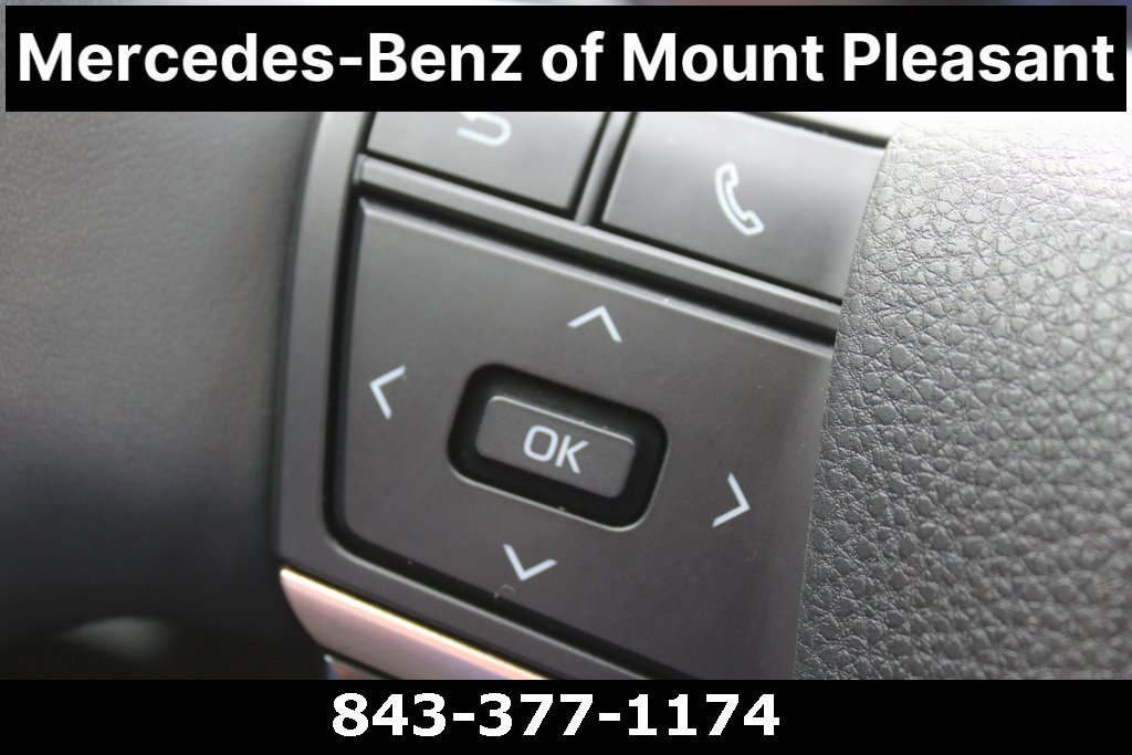 Used 2023 Toyota Crown Limited image 25