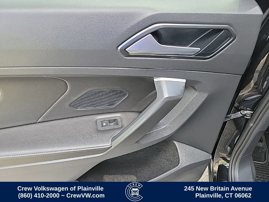 Certified 2024 Volkswagen Tiguan SE R-Line AWD/4WD image 47