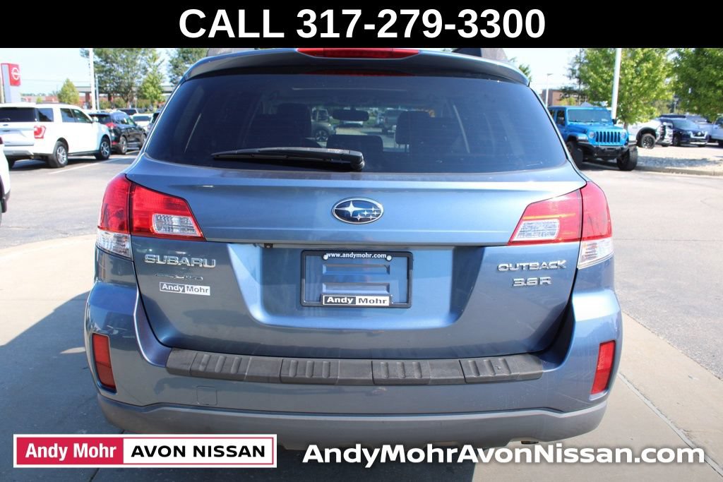 Used 2014 Subaru Outback 3.6R Limited w/ Moonroof Package AWD/4WD image 8