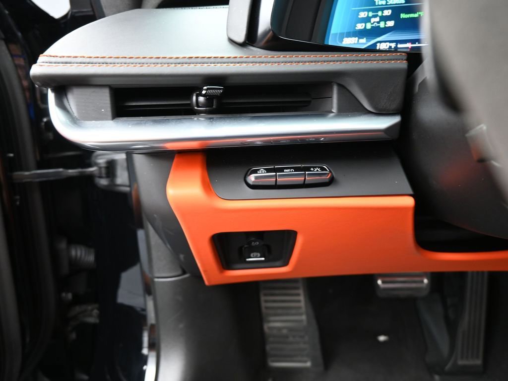 Used 2025 Chevrolet Corvette Z06 image 35