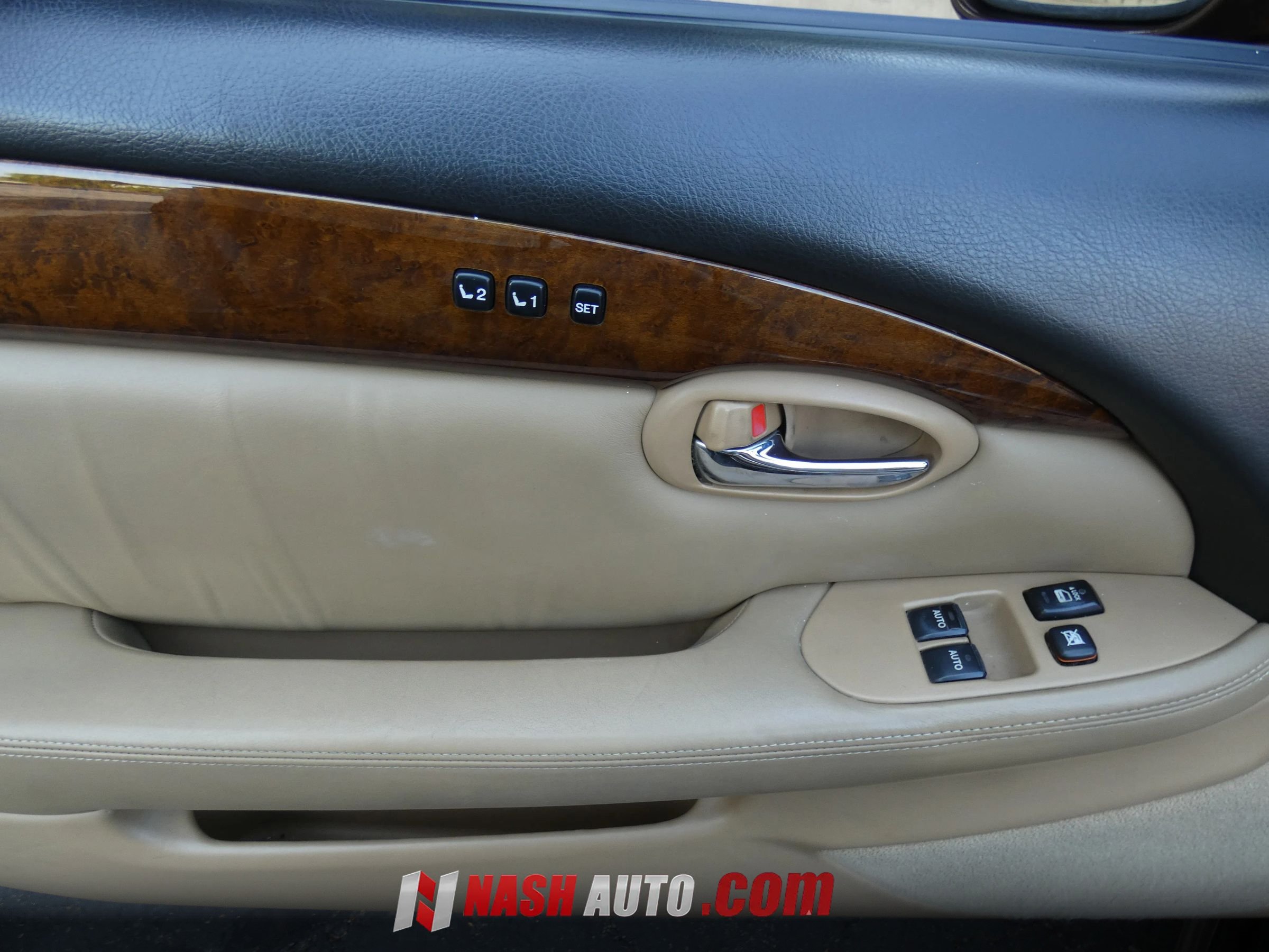 Used 2006 Lexus SC 430 Convertible RWD image 39
