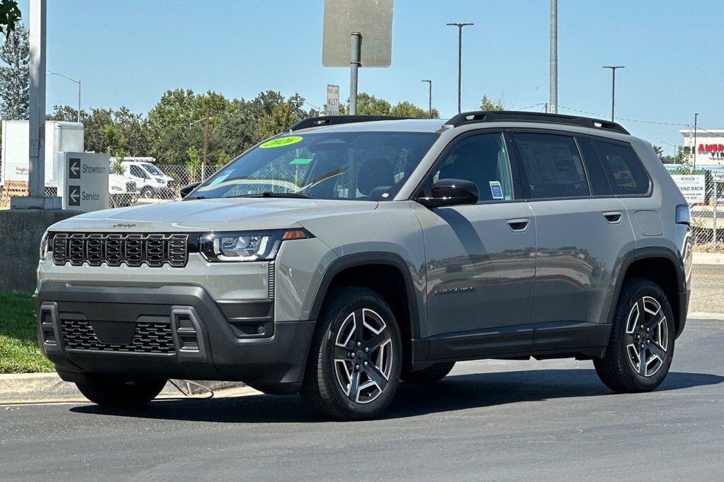 New 2026 Jeep Cherokee Laredo AWD/4WD image 8