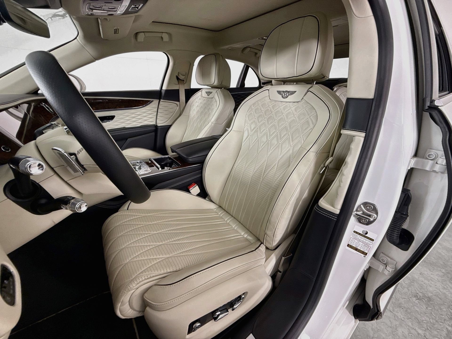 Used 2021 Bentley Flying Spur W12 AWD/4WD image 9