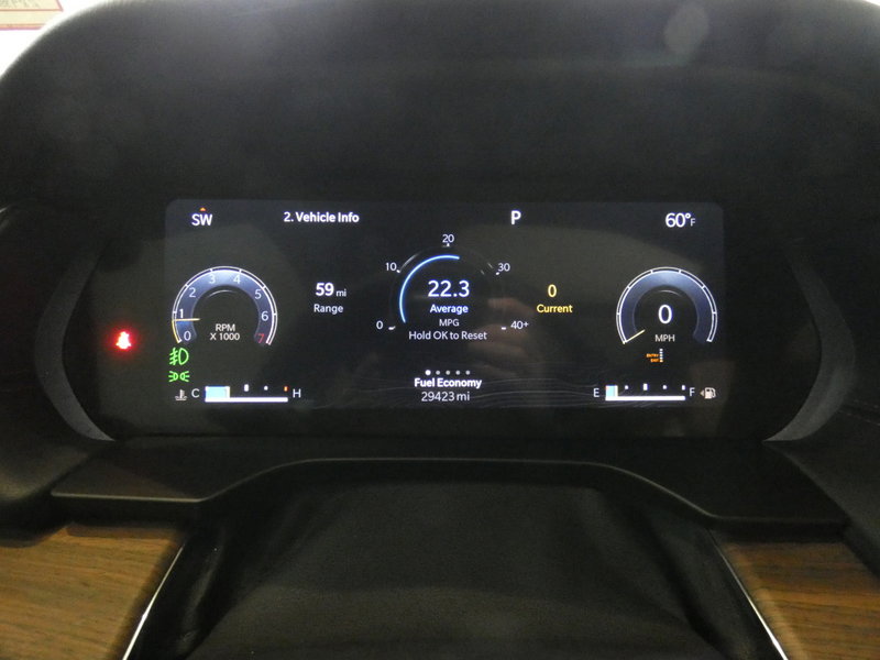 Used 2024 Jeep Grand Cherokee Summit w/ Luxury Tech Group V image 23