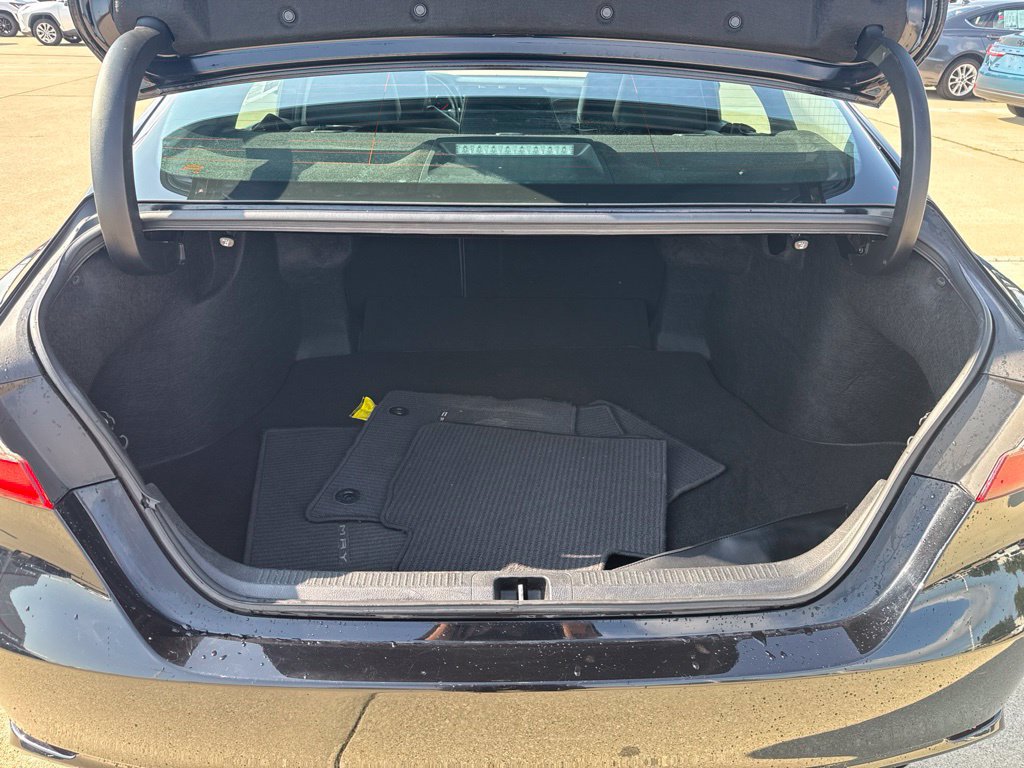 Used 2019 Toyota Camry XSE FWD image 19