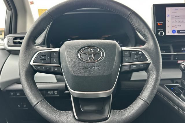 Certified 2026 Toyota Sienna XLE FWD image 29