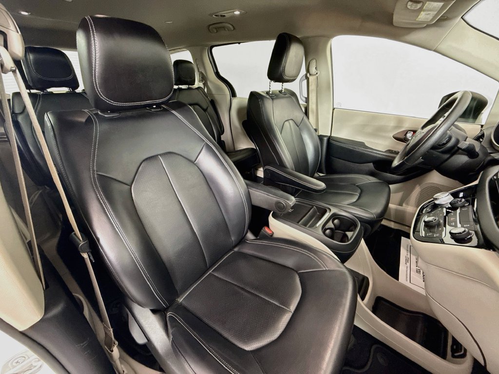 Used 2021 Chrysler Voyager Lxi FWD image 27