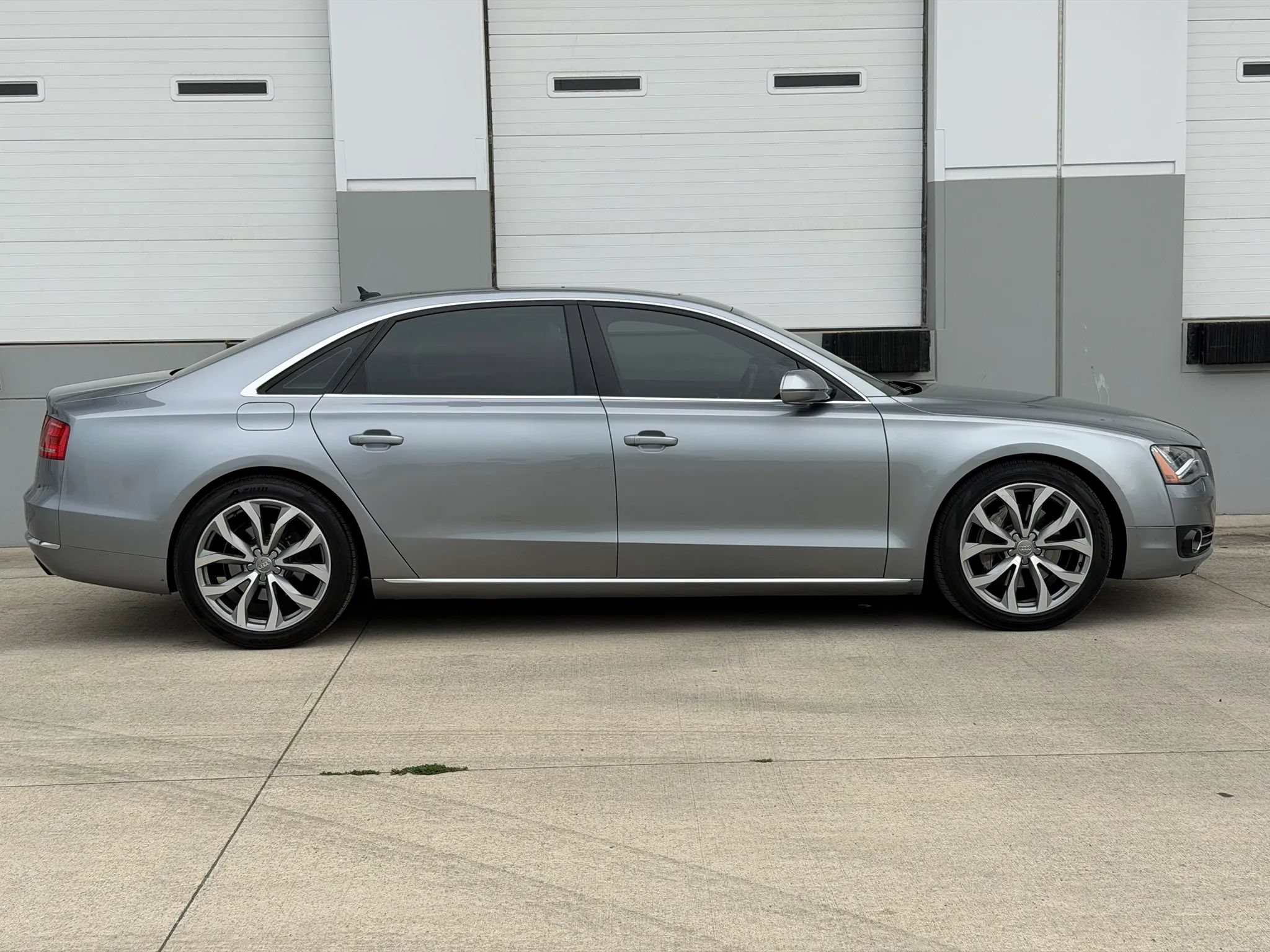 Used 2013 Audi A8 L 3.0T AWD/4WD image 7