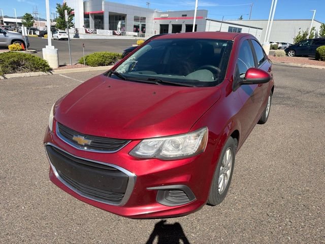 Used 2018 Chevrolet Sonic LT w/ Convenience Package FWD image 1