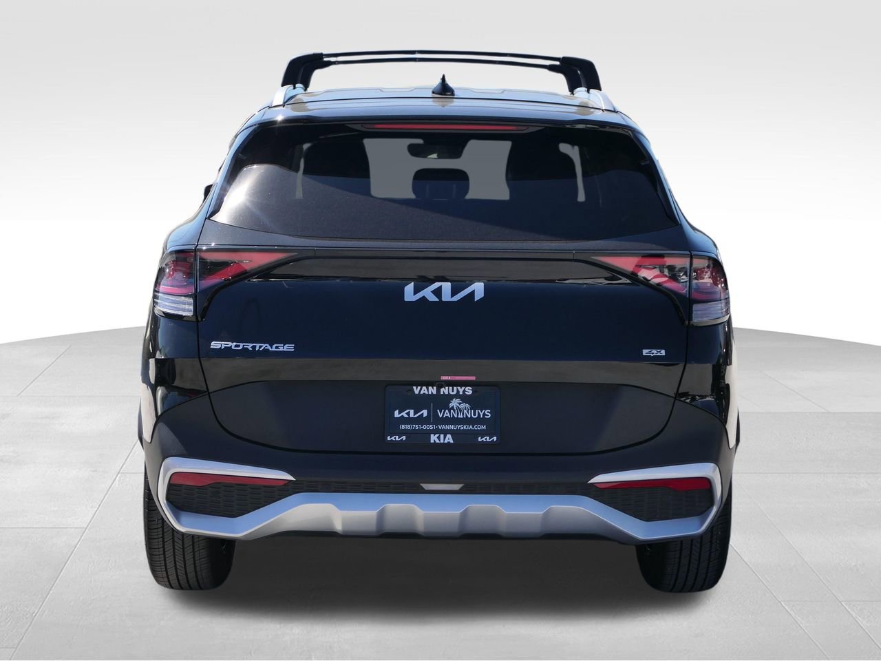 Used 2025 Kia Sportage EX image 4