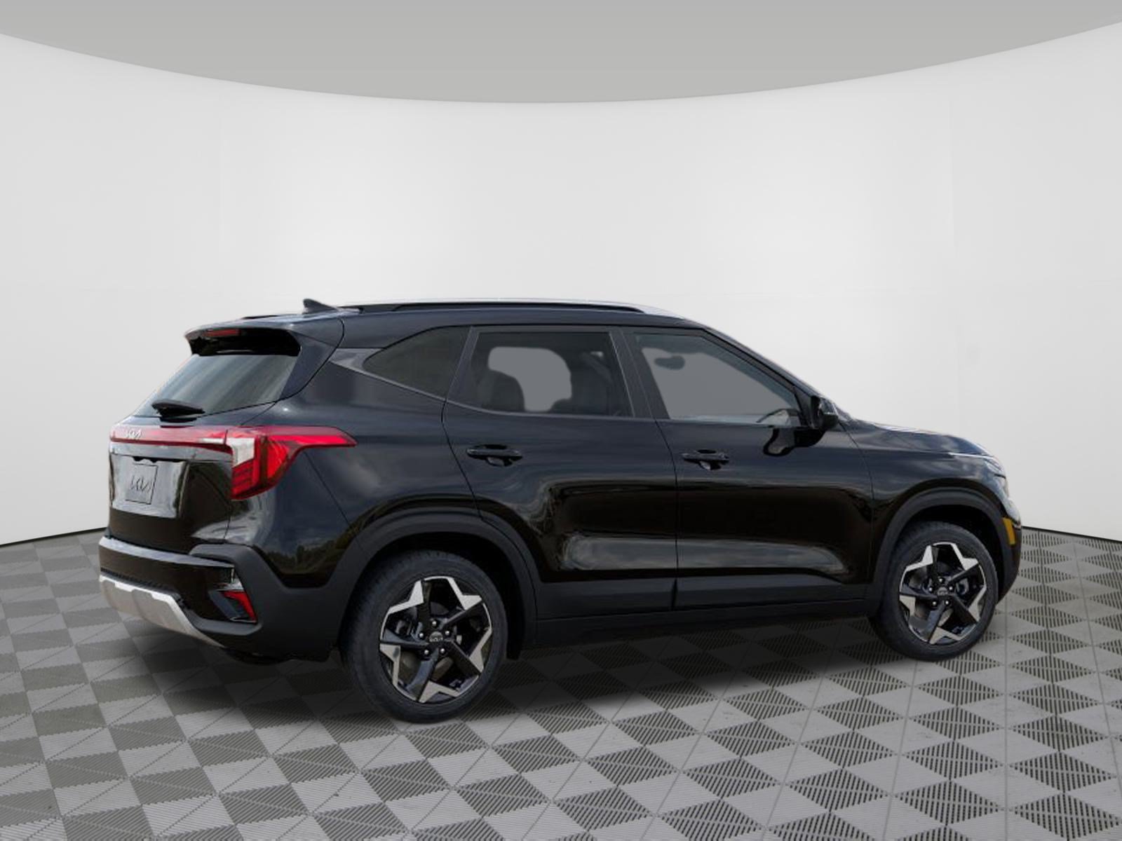 New 2026 Kia Seltos S FWD image 7