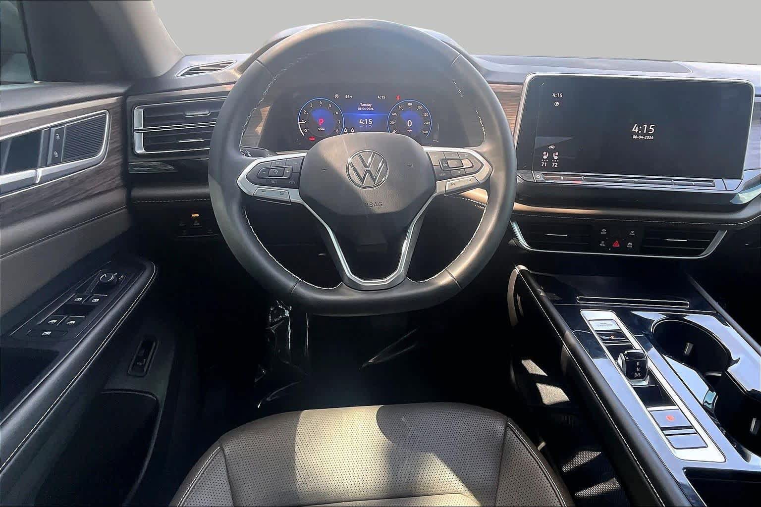 Used 2024 Volkswagen Atlas SEL AWD/4WD image 6