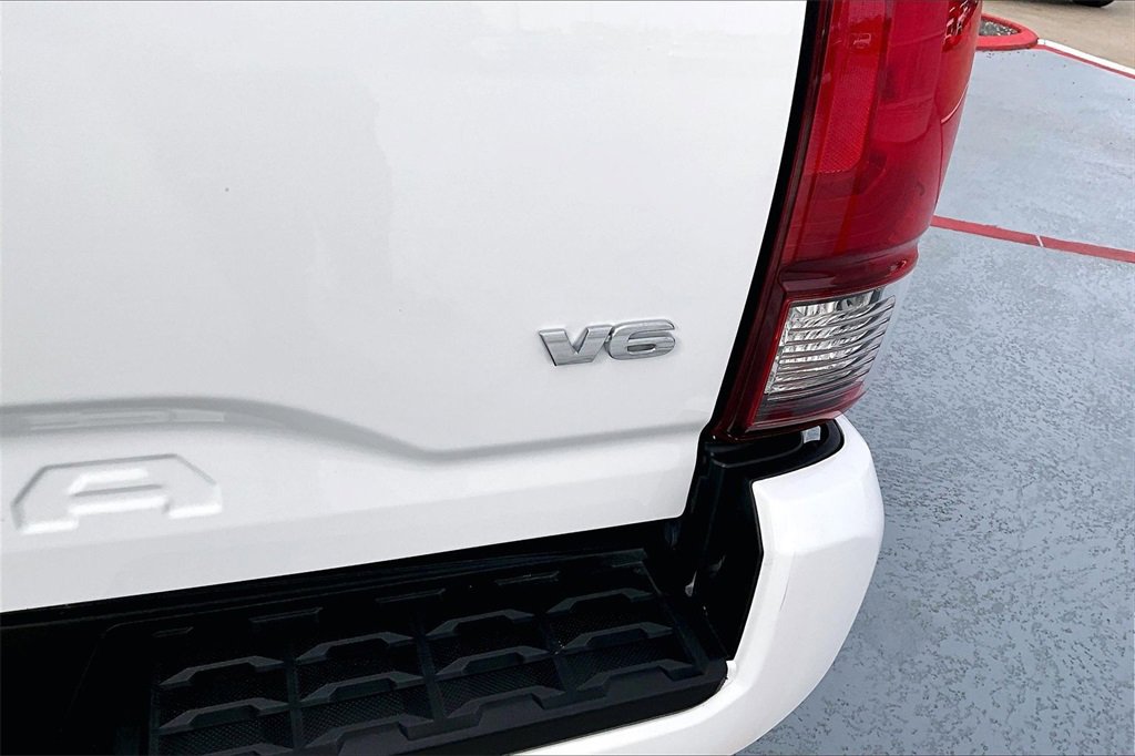 Used 2023 Toyota Tacoma SR5 w/ Technology Package image 25