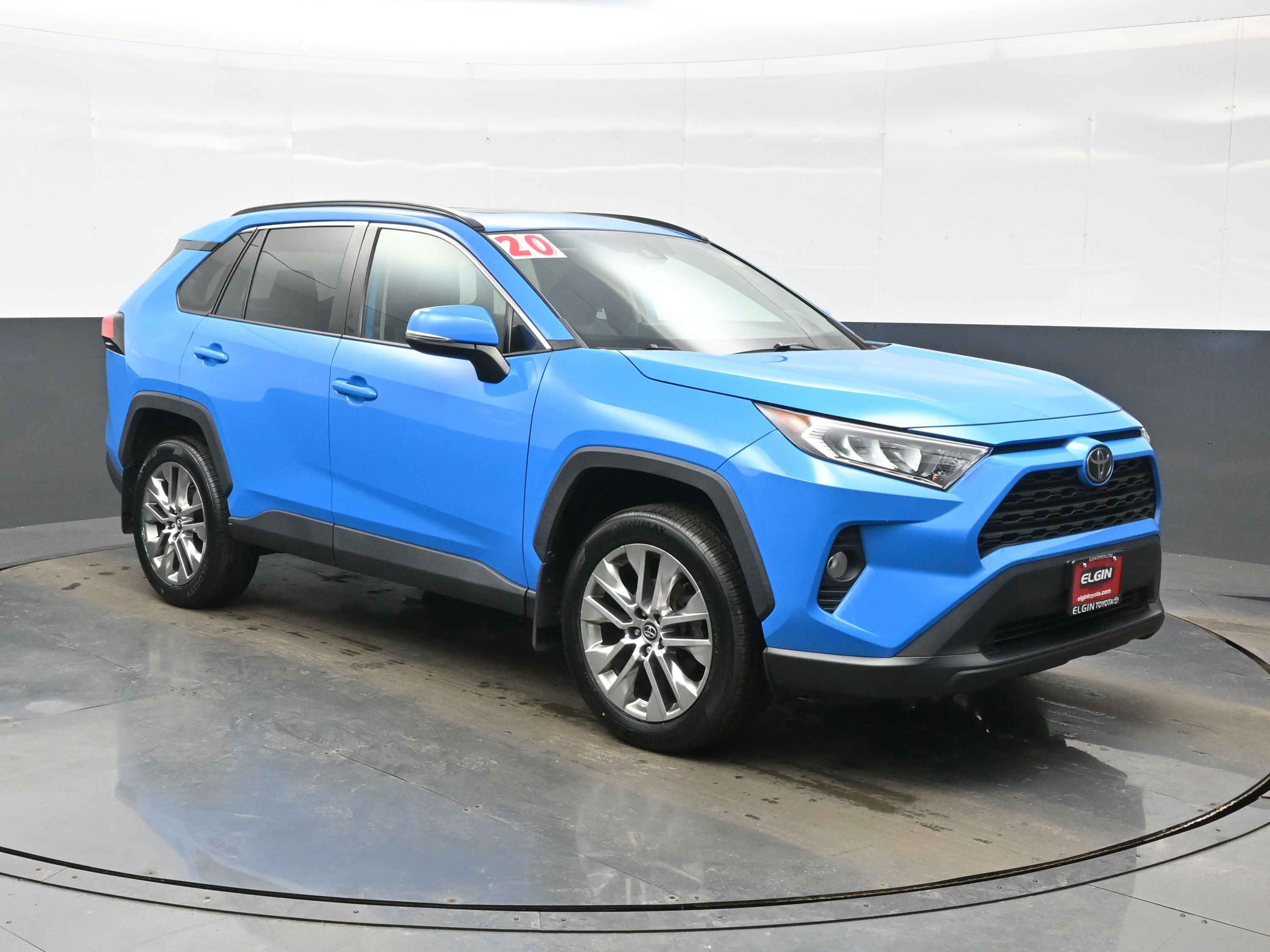 Used 2020 Toyota RAV4 XLE Premium image 8