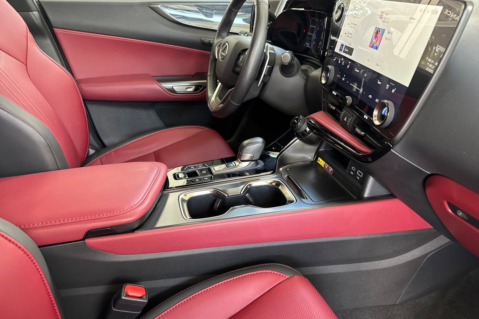 Certified 2025 Lexus NX 250 AWD w/ Premium Package image 20
