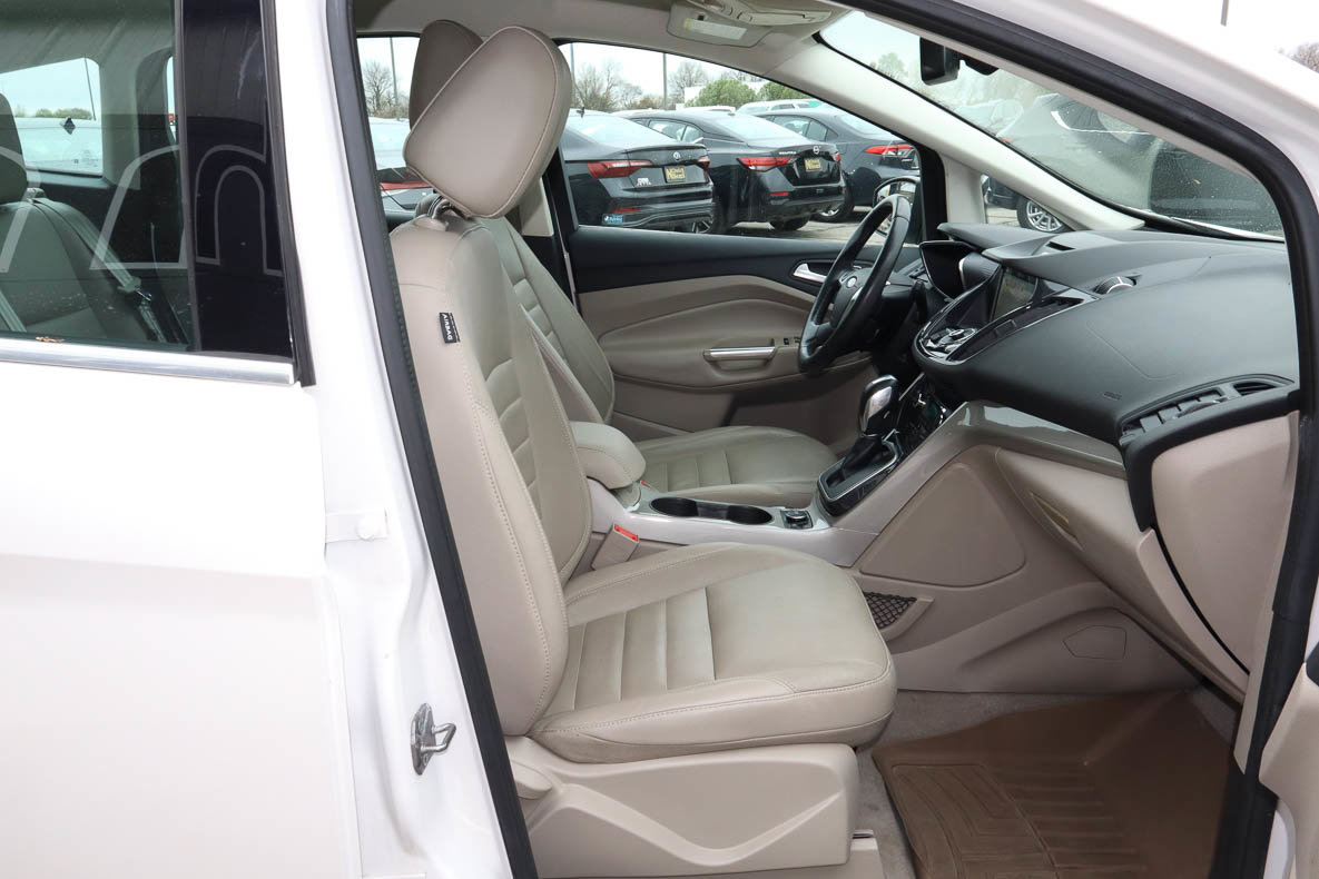 Used 2016 Ford C-MAX SEL w/ Equipment Group 302A image 25