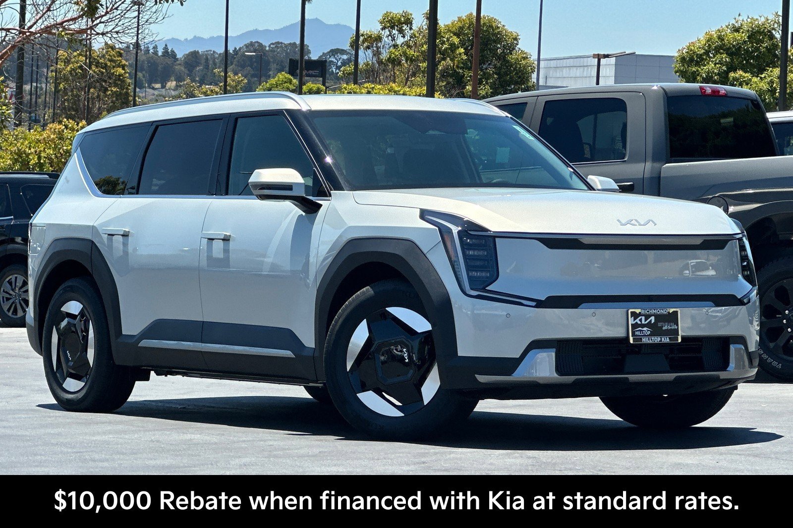 New 2026 Kia EV9 Wind AWD/4WD image 2