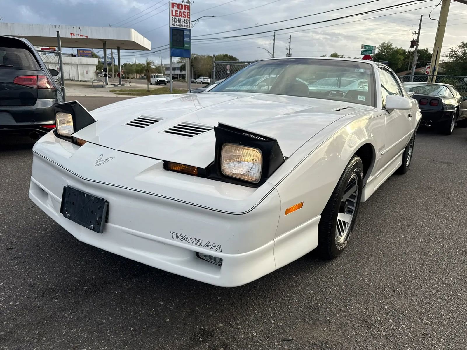 Used 1990 Pontiac Firebird Trans Am image 10