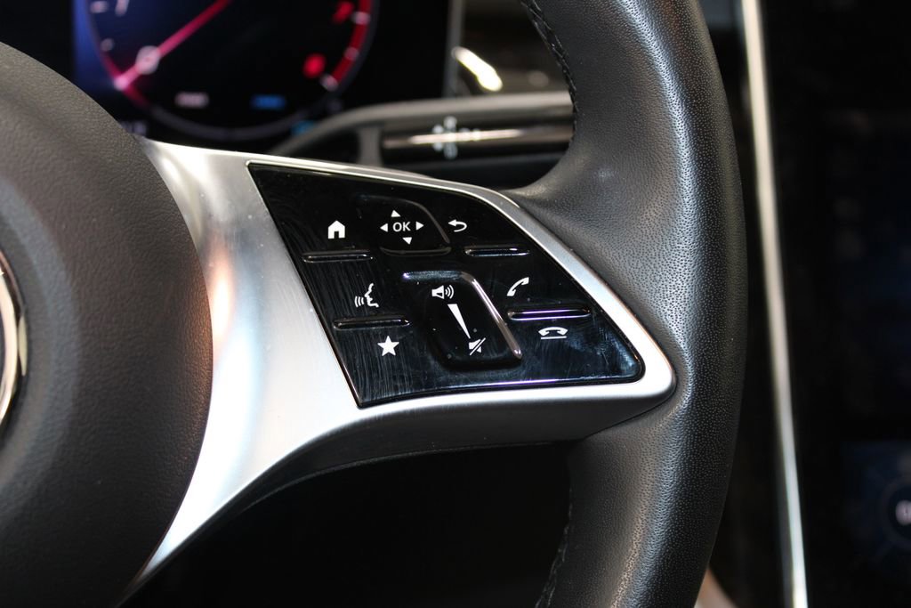 Used 2024 Mercedes-Benz GLC 300 4MATIC image 33