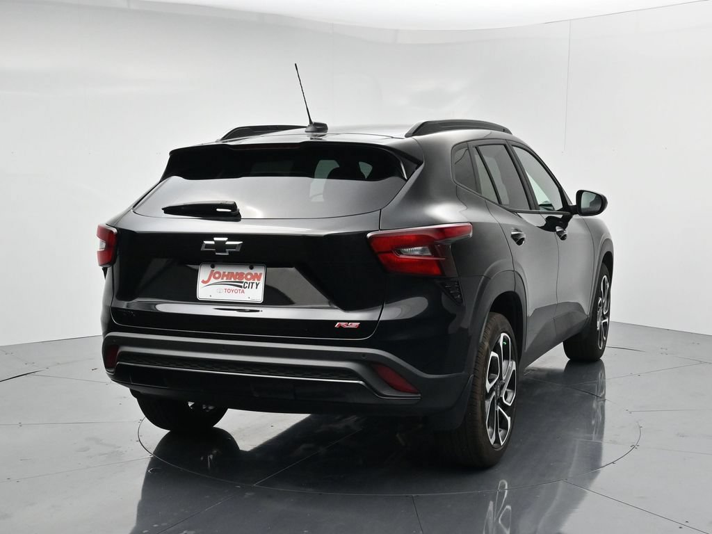 Used 2025 Chevrolet Trax RS w/ Driver Confidence Package FWD image 6