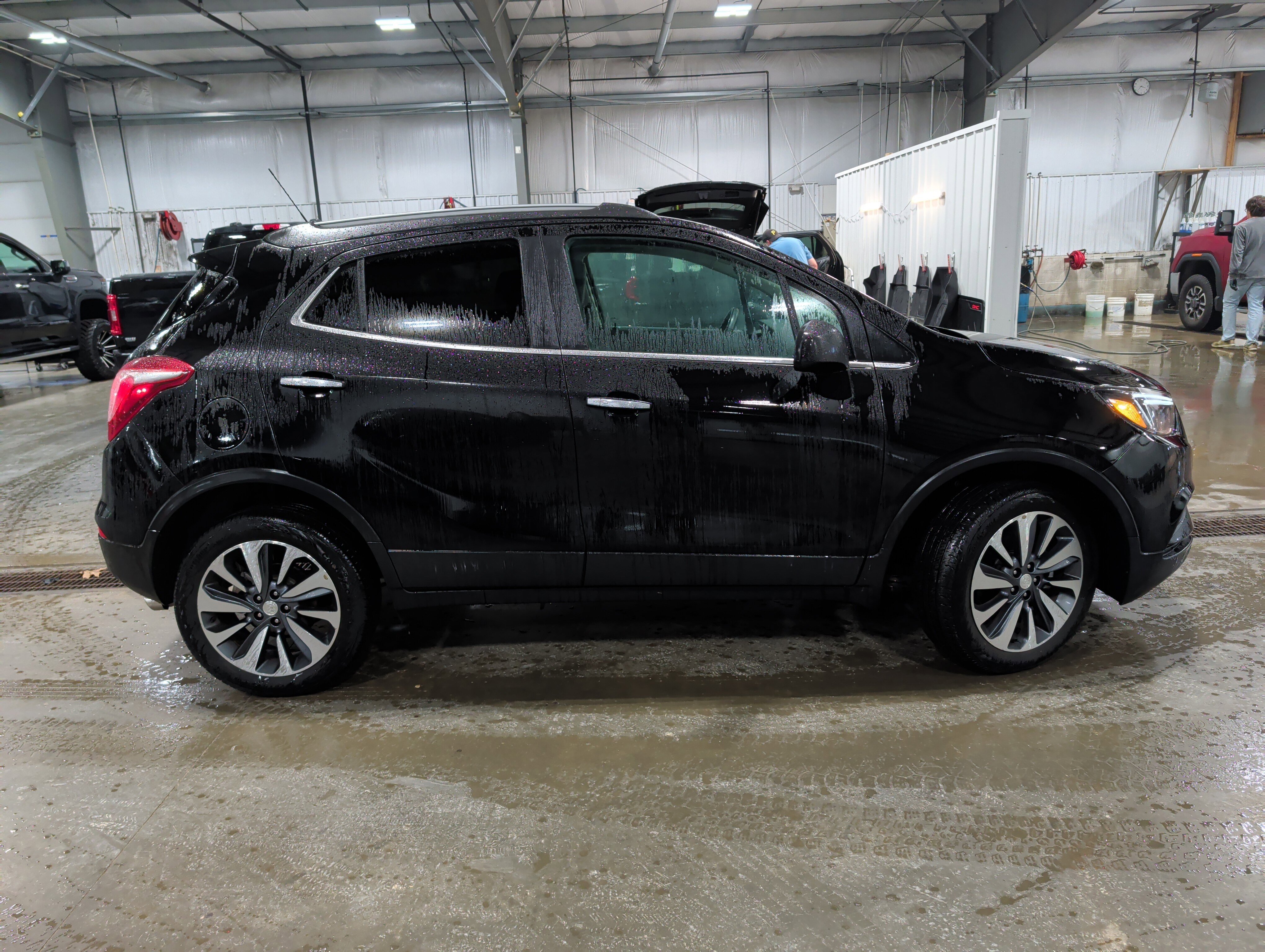 Used 2022 Buick Encore Preferred w/ Safety Package AWD/4WD image 2