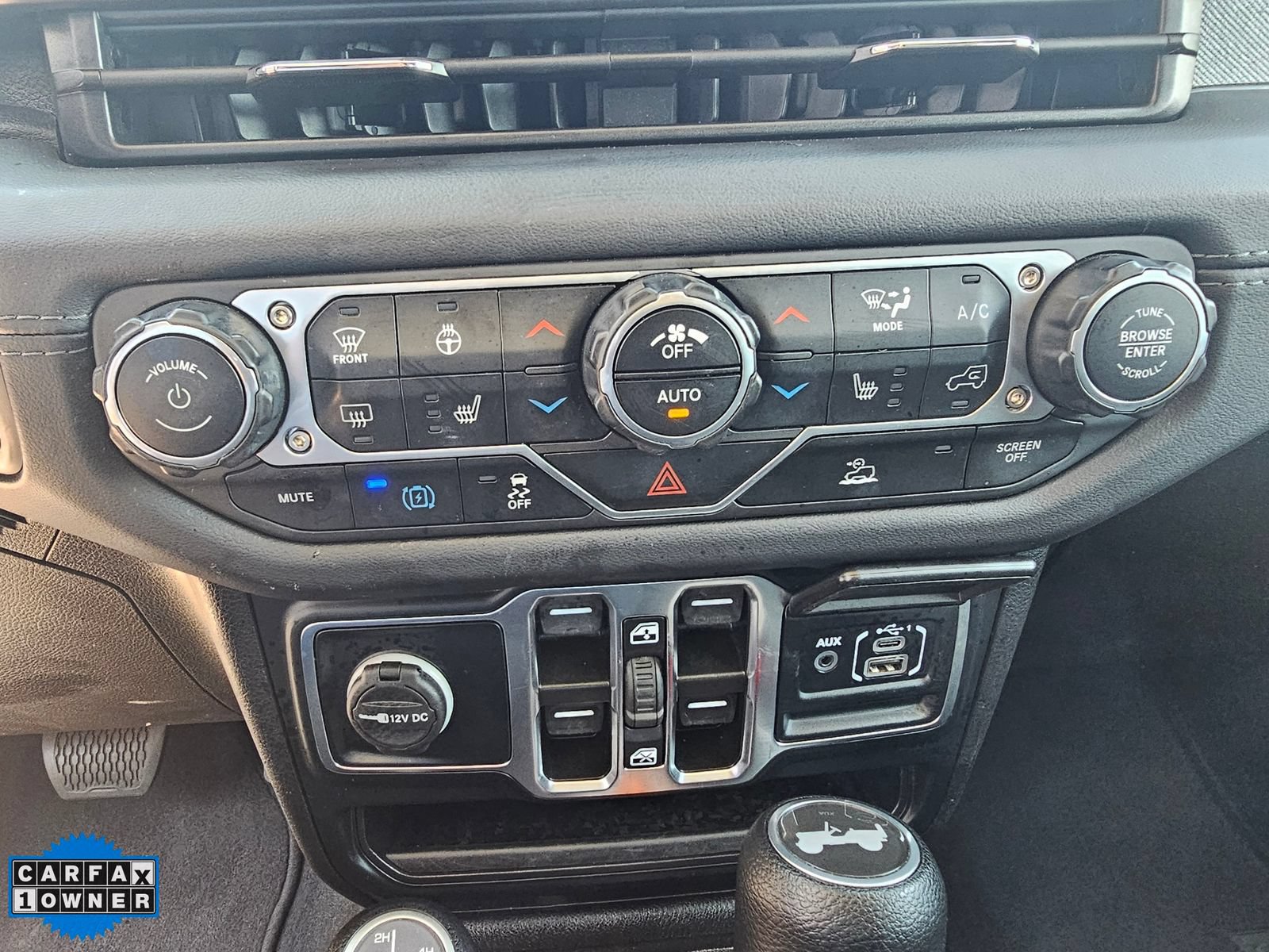Used 2024 Jeep Wrangler Unlimited Sahara AWD/4WD image 24