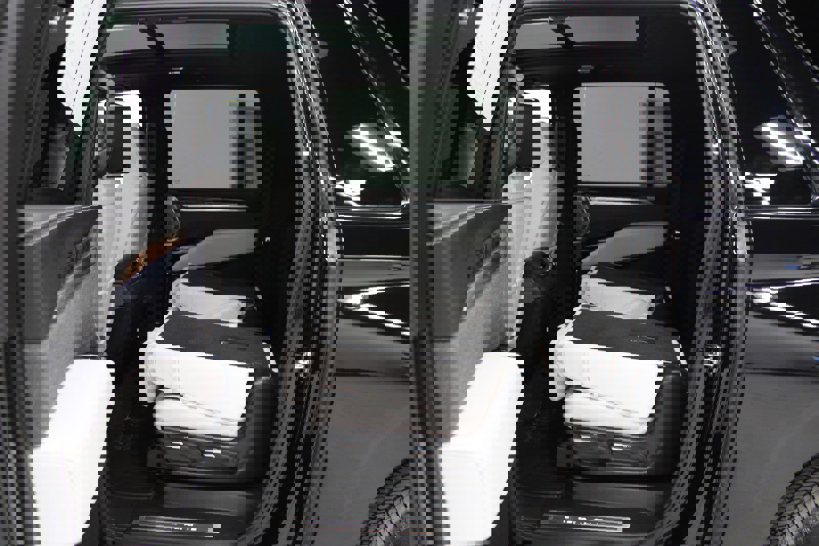 Certified 2025 Cadillac Escalade ESV Sport Platinum image 52