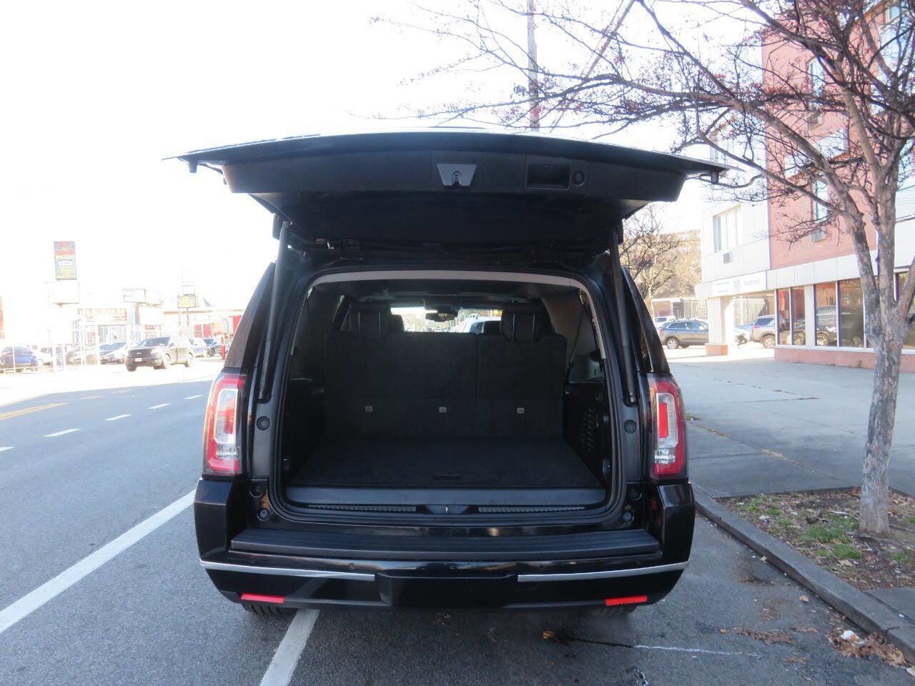 Used 2019 GMC Yukon XL SLT image 25