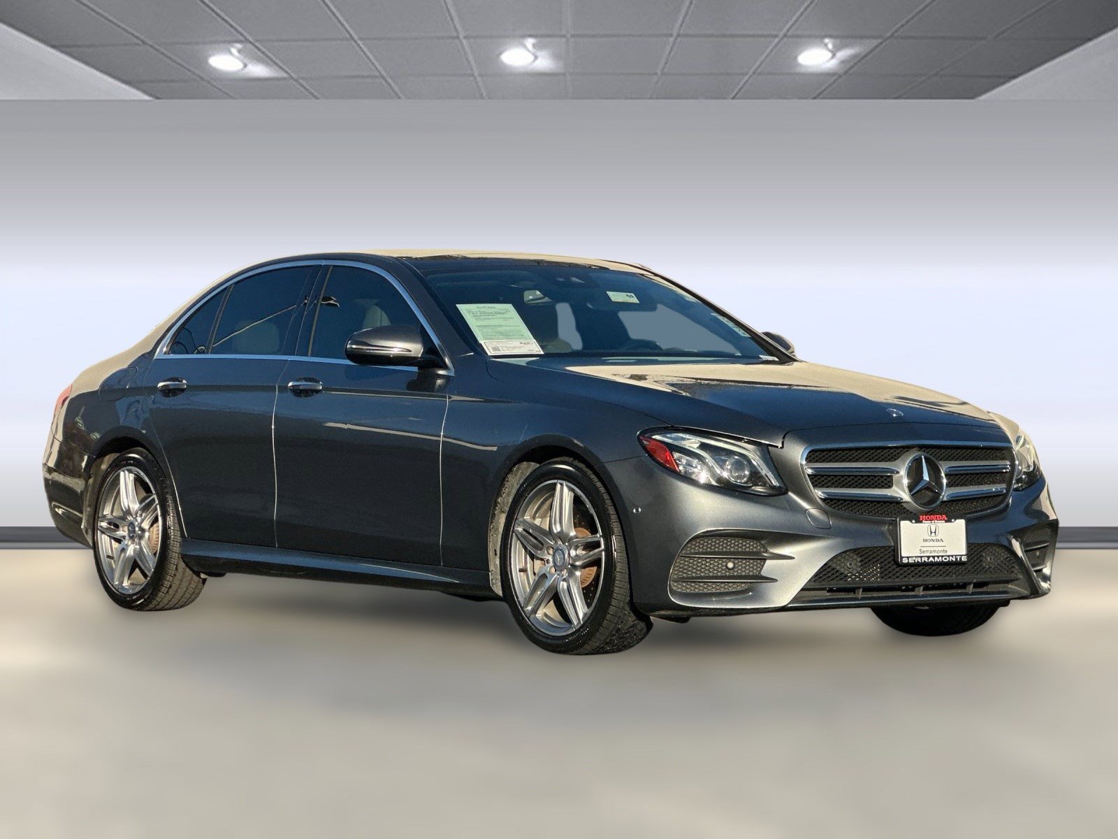 Used 2017 Mercedes-Benz E 300 4MATIC image 6