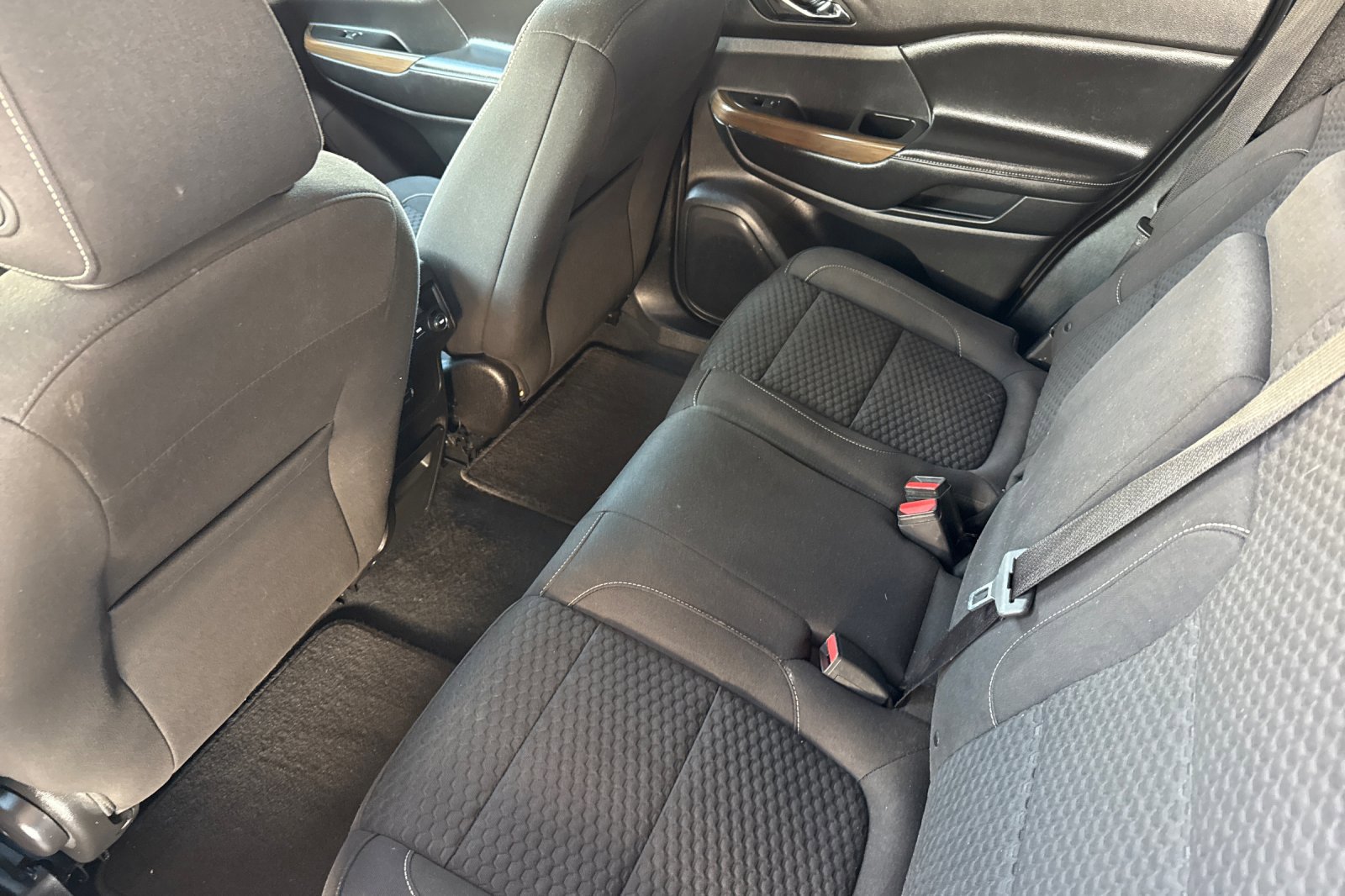 Used 2019 GMC Acadia SLE image 15