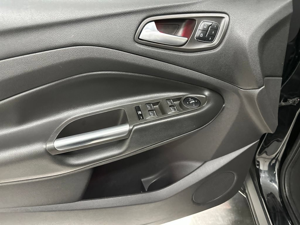 Used 2014 Ford Escape Titanium w/ Equipment Group 401A FWD image 14