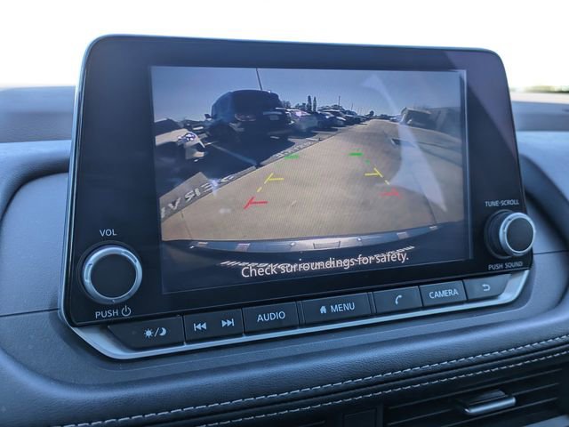 Used 2023 Nissan Rogue SV image 23