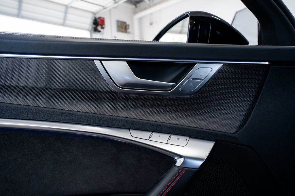 Used 2021 Audi RS 6 image 32