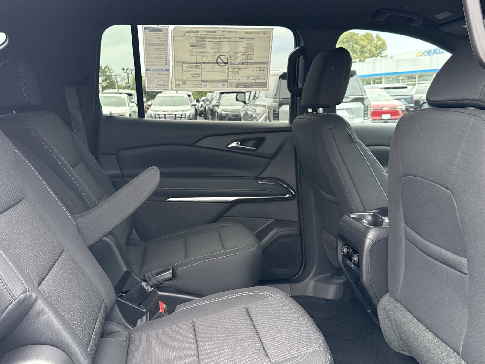 New 2026 Chevrolet Traverse LT image 14