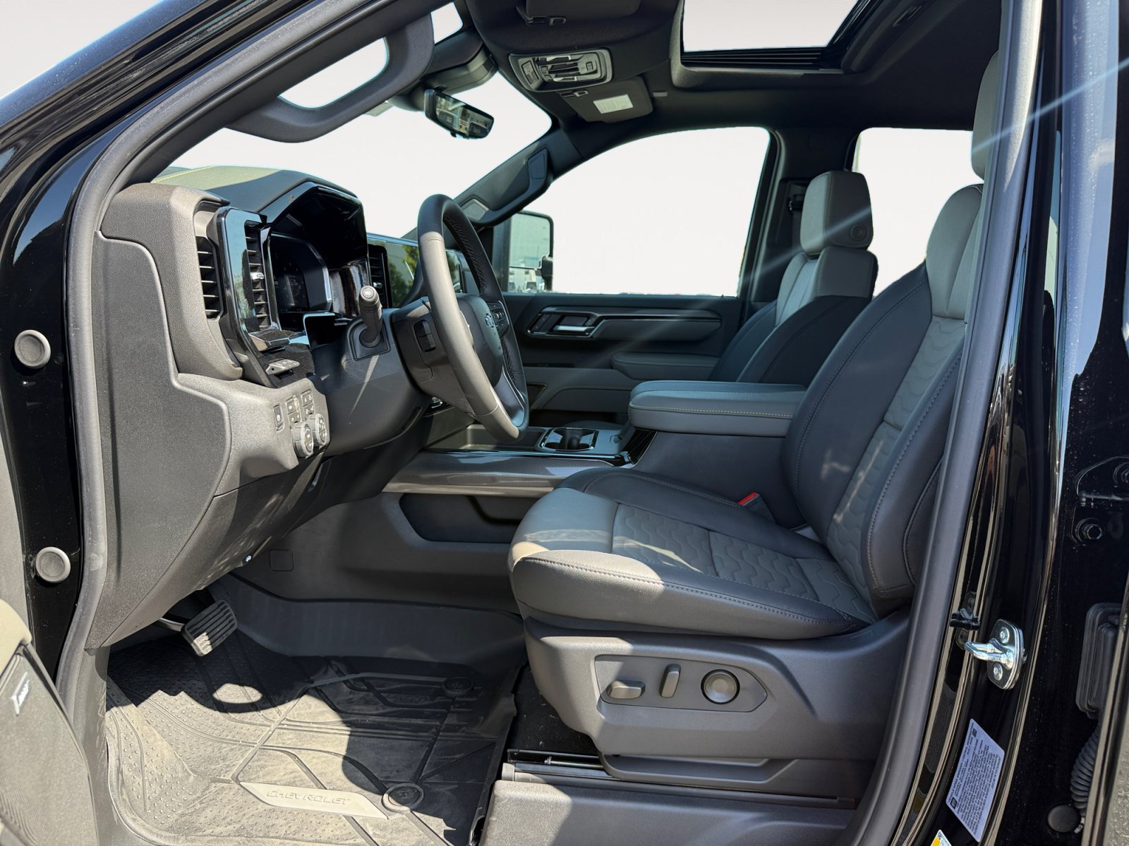 New 2026 Chevrolet Silverado 2500 ZR2 AWD/4WD image 10