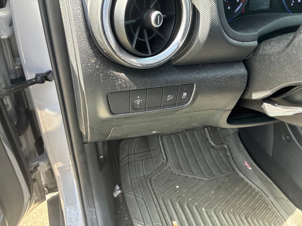 Used 2022 Hyundai Kona SEL FWD image 21