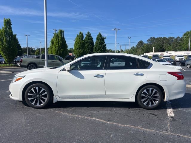 Used 2016 Nissan Altima 2.5 SV w/ Convenience Package FWD image 9
