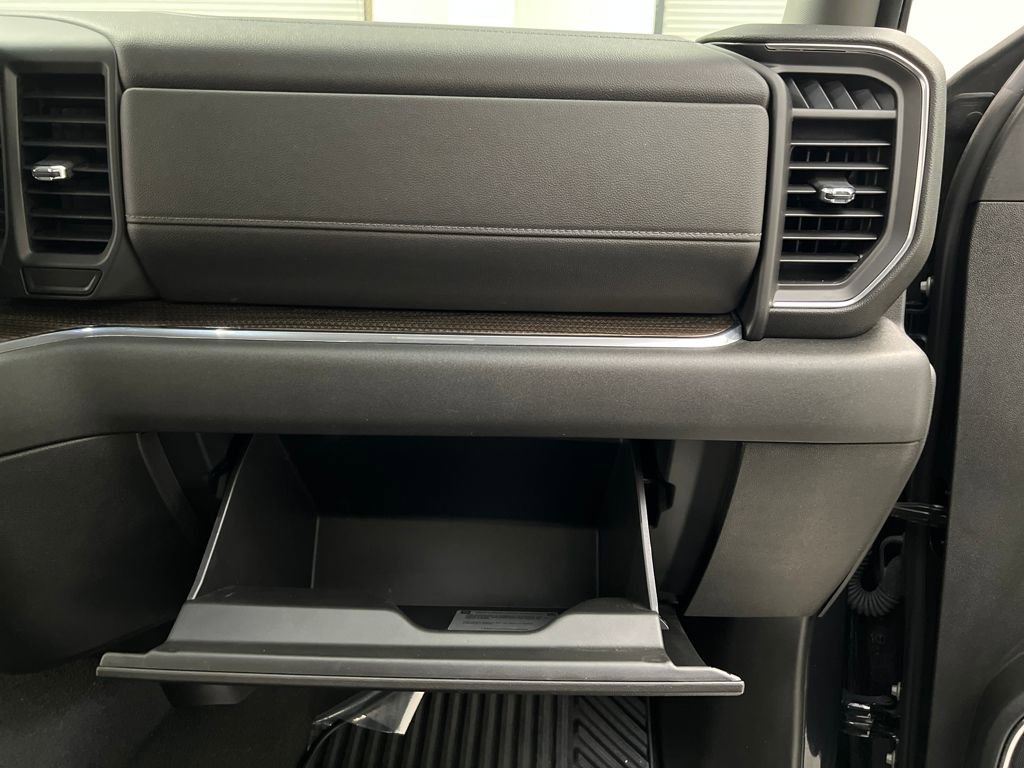 Used 2023 Chevrolet Silverado 1500 LT image 28