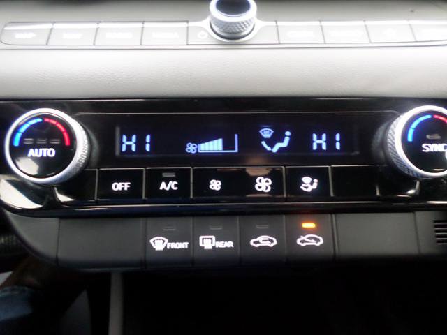 Used 2024 Hyundai Elantra SEL image 14