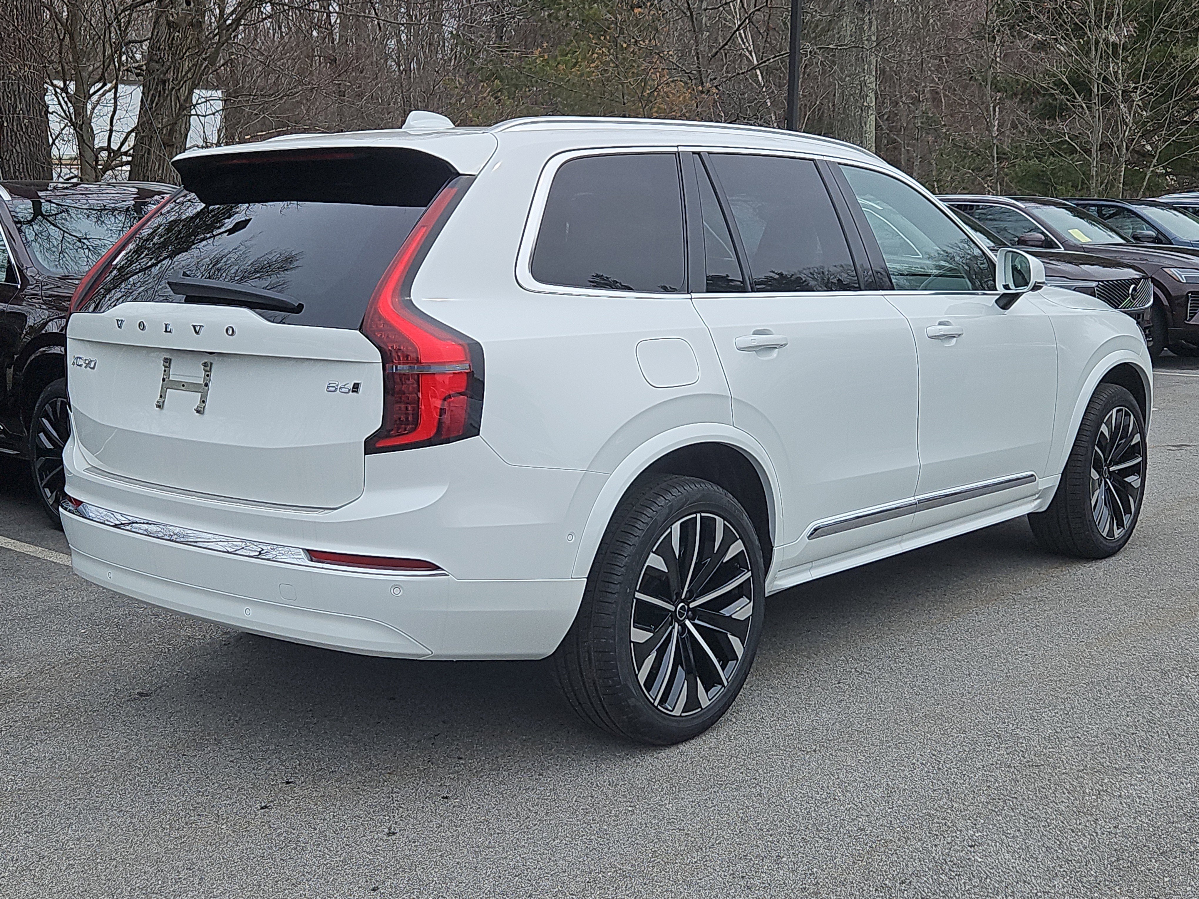 New 2026 Volvo XC90 B6 Plus w/ Protection Package Premier image 2