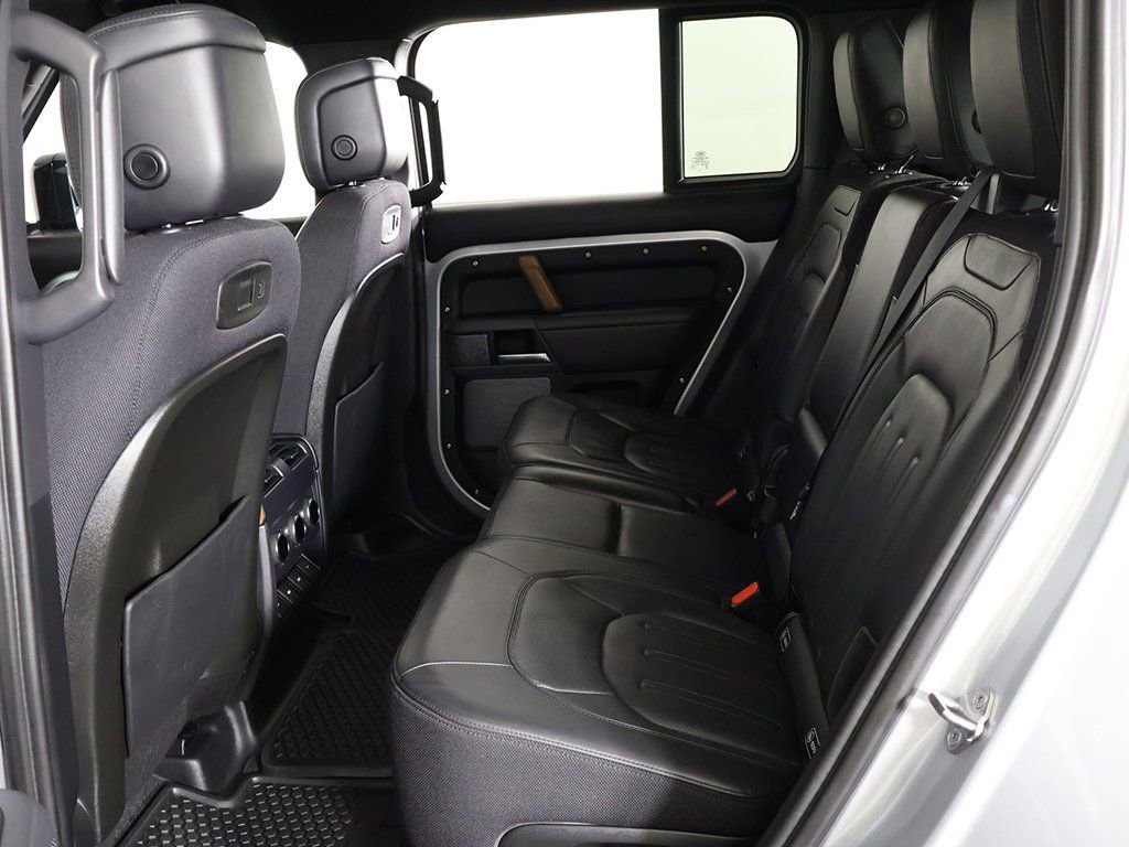 Used 2020 Land Rover Defender 110 X image 39