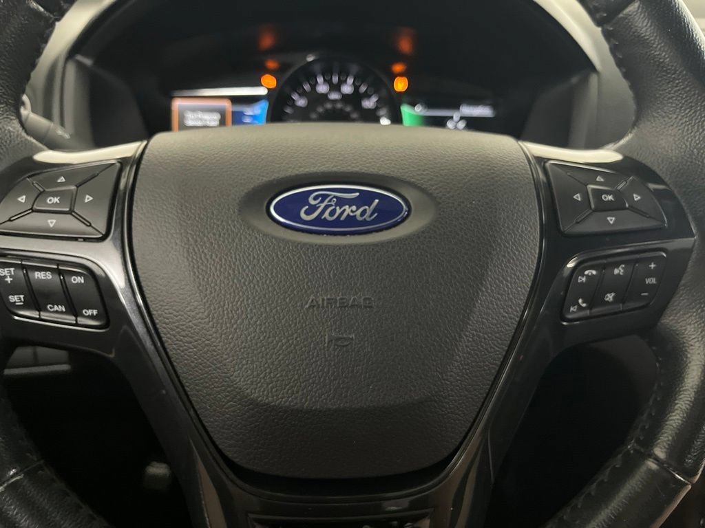 Used 2017 Ford Explorer XLT w/ Equipment Group 202A AWD/4WD image 59