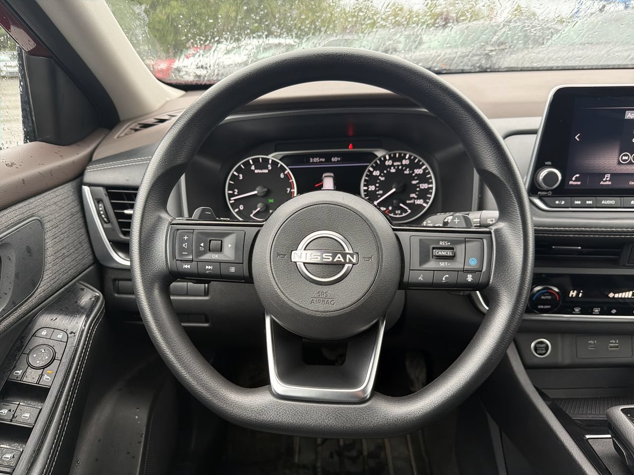 Used 2023 Nissan Rogue SV AWD/4WD image 14