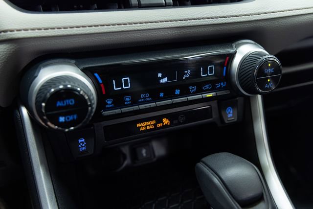 Used 2022 Toyota RAV4 XLE FWD image 18