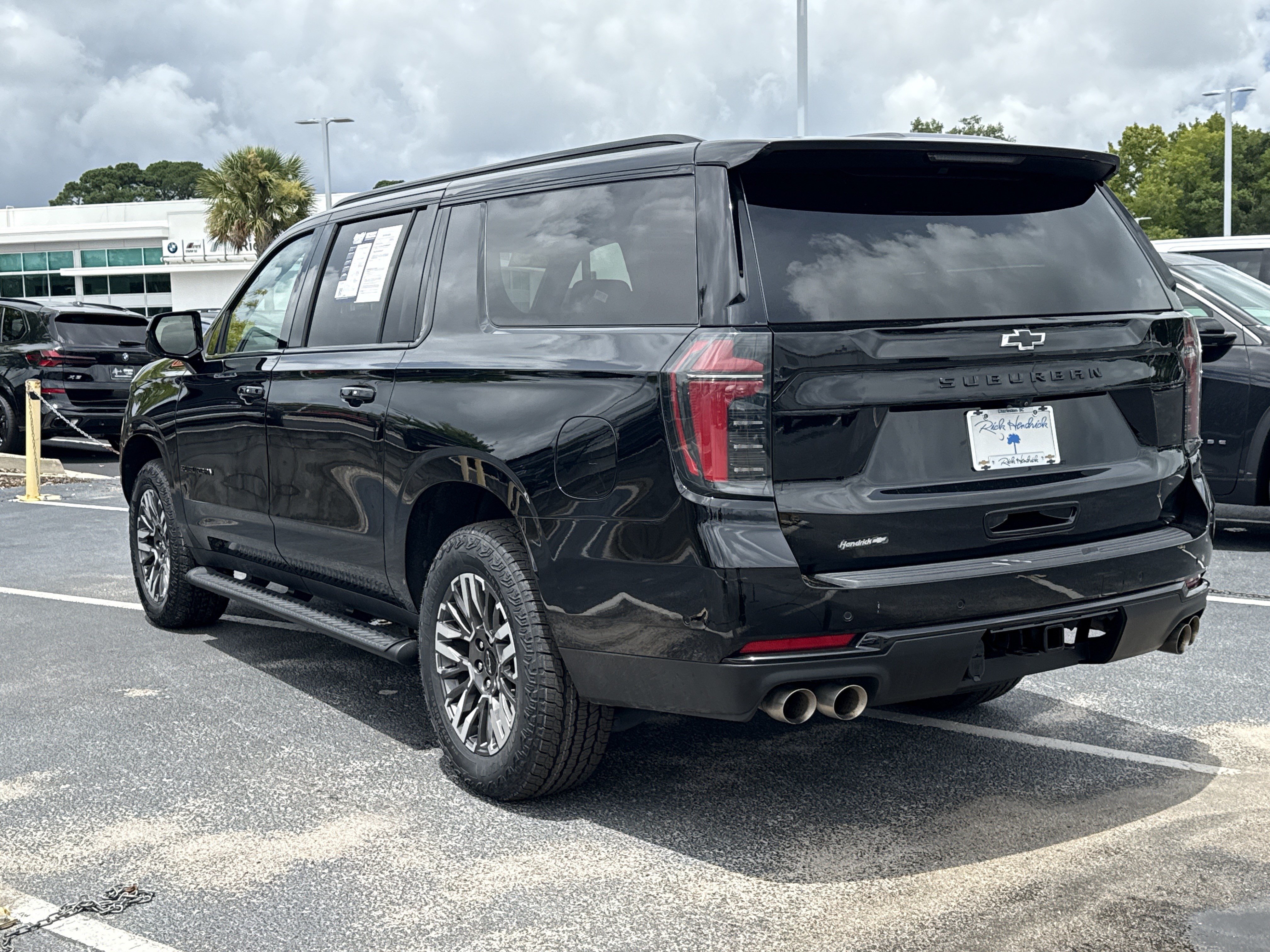 Used 2025 Chevrolet Suburban Z71 AWD/4WD image 14